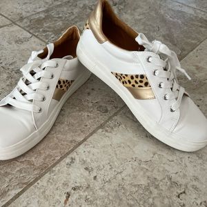 REPORT women’s leather animal print sneakers